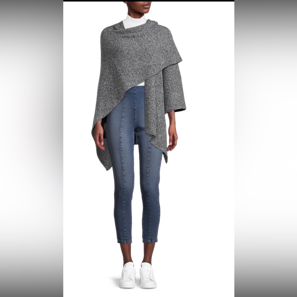 Versatile Ruana Sweater - Picture 4 of 7